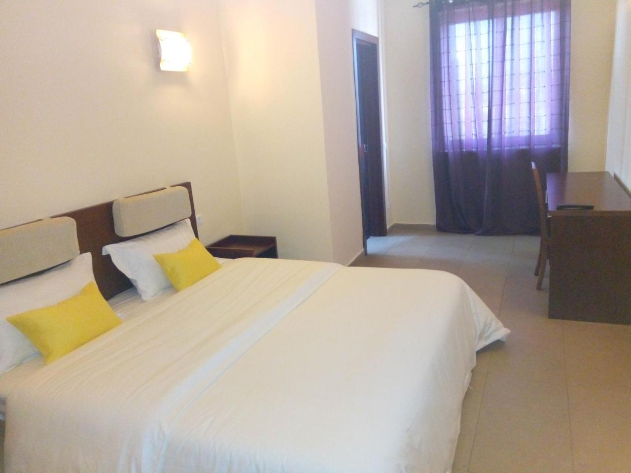 Djeug'Appart Hotel Yaounde Exterior photo
